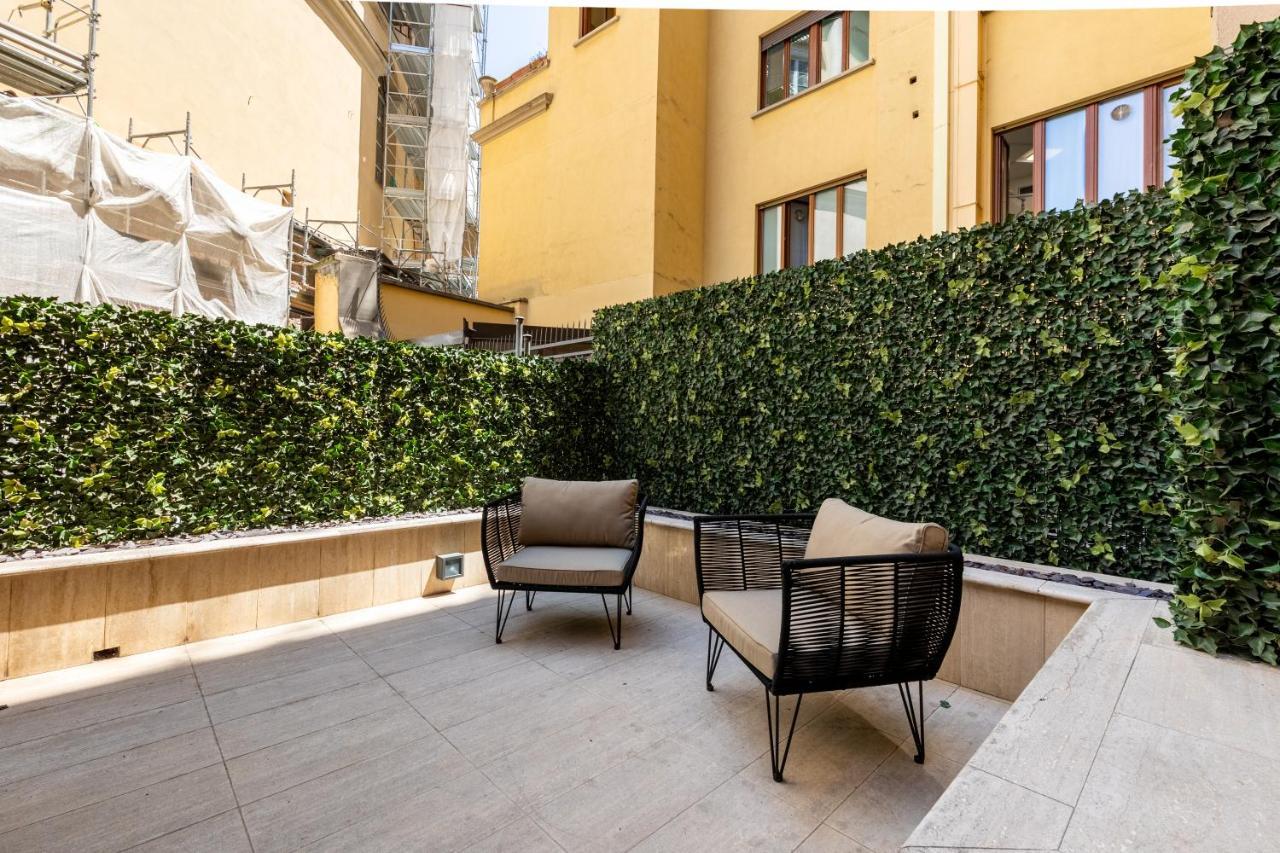 Nj Hotels & Apartments San Pietro All'Orto 6 Milan Bagian luar foto
