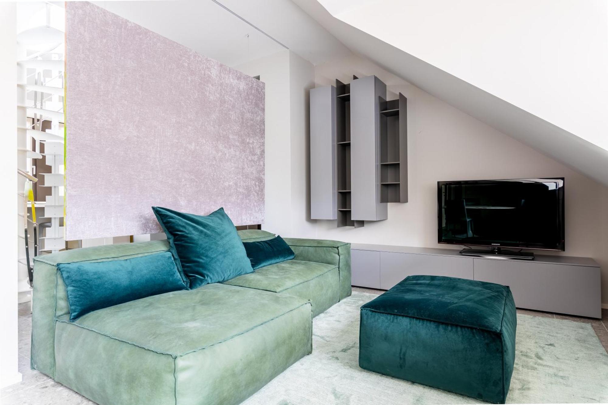 Nj Hotels & Apartments San Pietro All'Orto 6 Milan Bagian luar foto