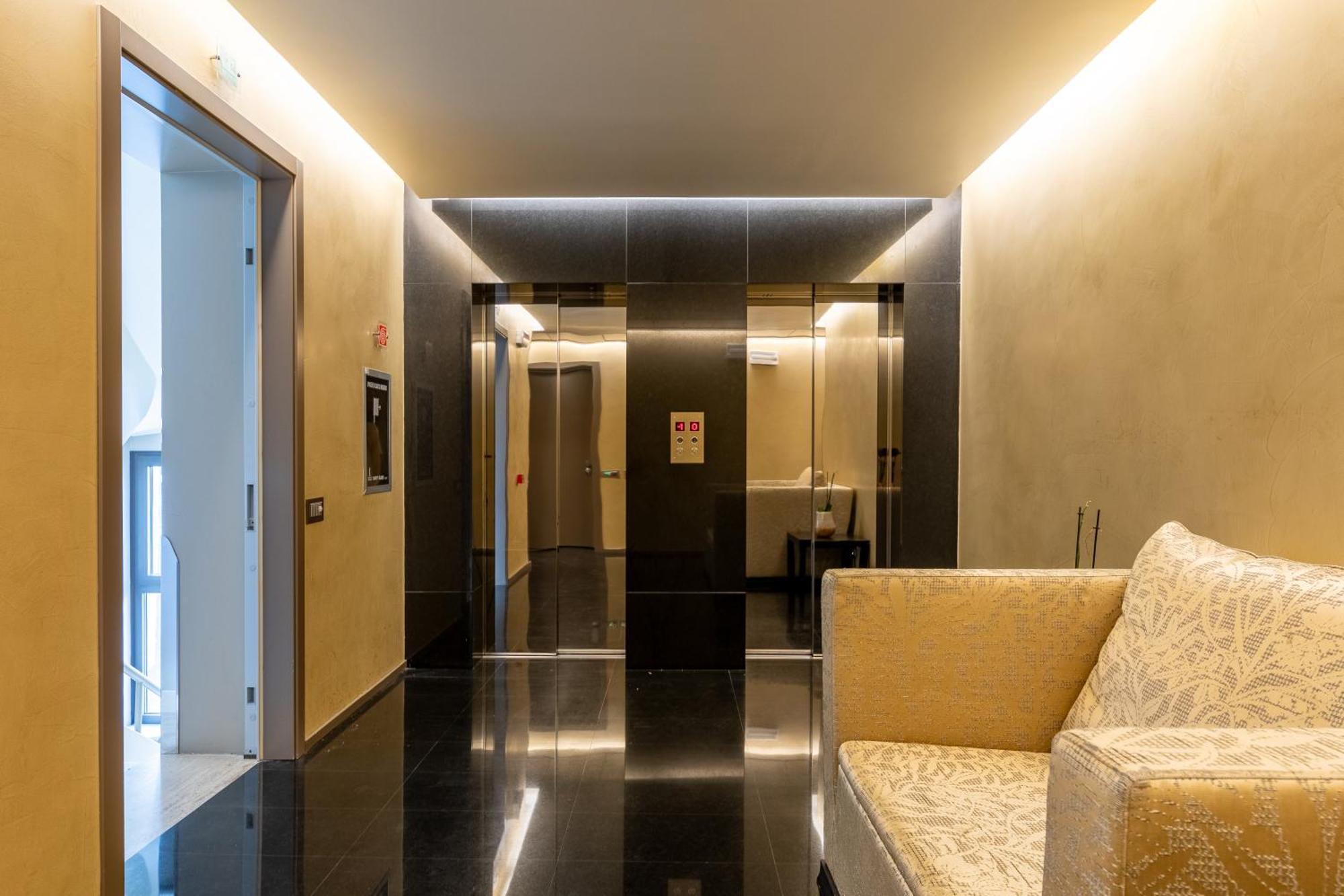 Nj Hotels & Apartments San Pietro All'Orto 6 Milan Bagian luar foto