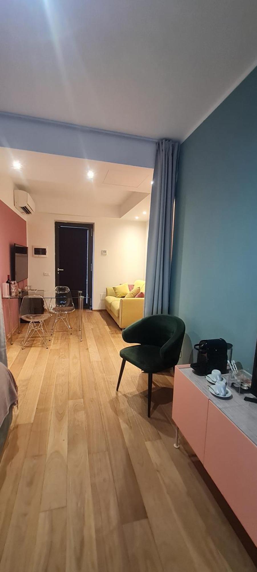 Nj Hotels & Apartments San Pietro All'Orto 6 Milan Bagian luar foto